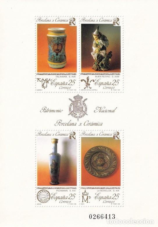 Sellos: HB Hojita Bloque 1992 - Patrimonio Nacional - Porcelana y Cer&aacute;mica - Albarelo - L&aacute;mpara - Jarr&oacute;n - P