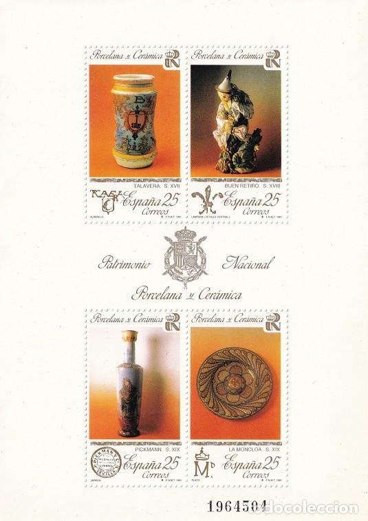 Sellos: HB Hojita Bloque 1992 - Patrimonio Nacional - Porcelana y Cer&aacute;mica - Albarelo - L&aacute;mpara - Jarr&oacute;n - P