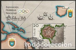 Sellos: ESPA&Ntilde;A 1988 - EXPOSICION FILATELICA EXFILNA'88 - EDIFIL 2956 USADO EN HOJITA BLOQUE