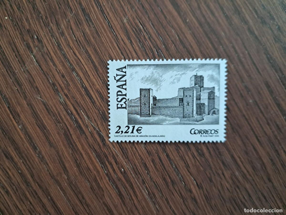 Sellos: sello nuevo Espa&ntilde;a. 2005. Edifil n&uacute;mero 4172. Castillos. Castillo de Molina de Arag&oacute;n (Guadalajara)