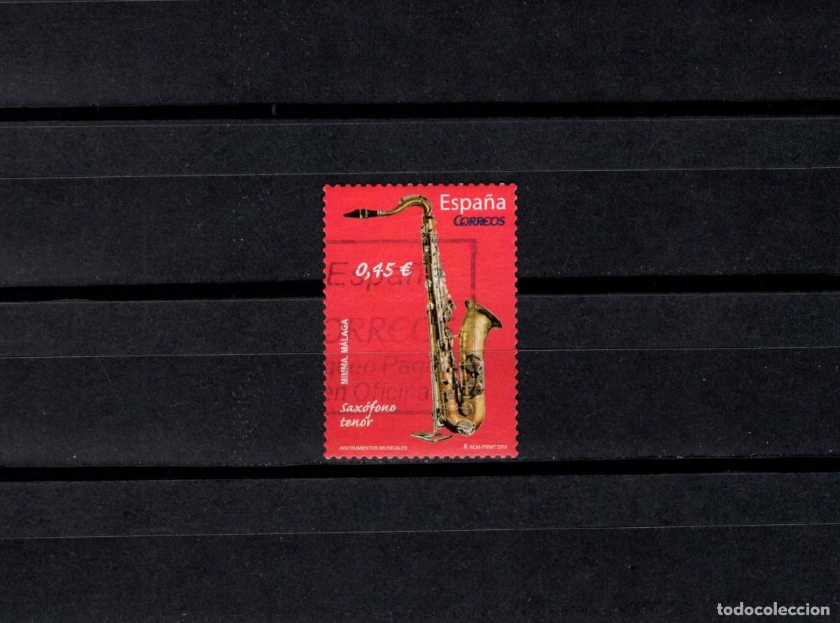 Sellos: Sello usado. Autoadhesivo. Instrumentos M. Saxofono tenor. 24 Febrero 2010. Edifil 4550.