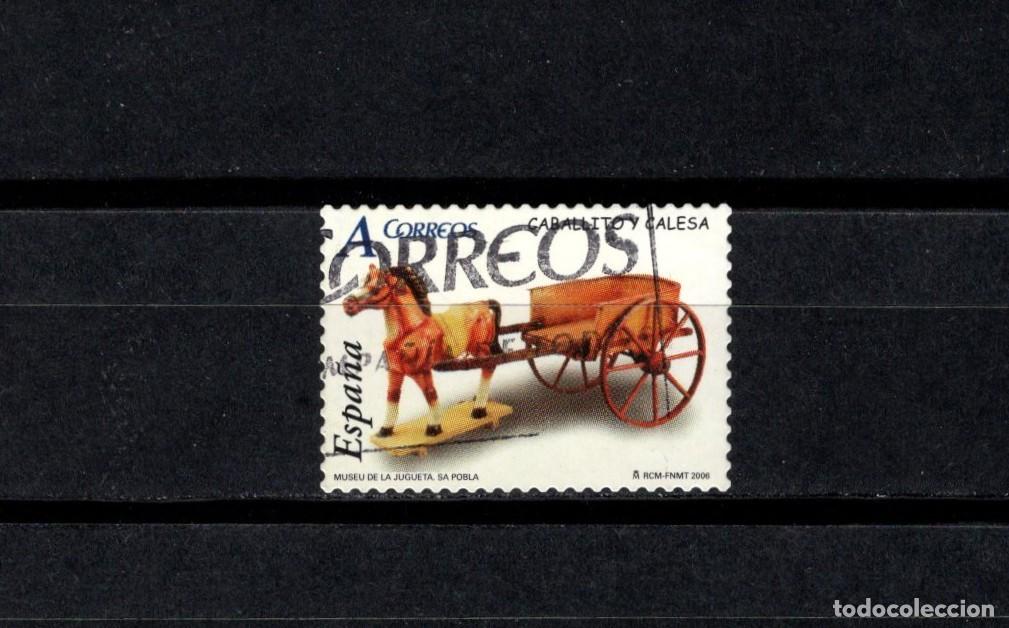 Sellos: Sello usado. Autoadhesivo. Juguetes. Caballito de cart&oacute;n. 31 octubre 2006. Edifil 4205.