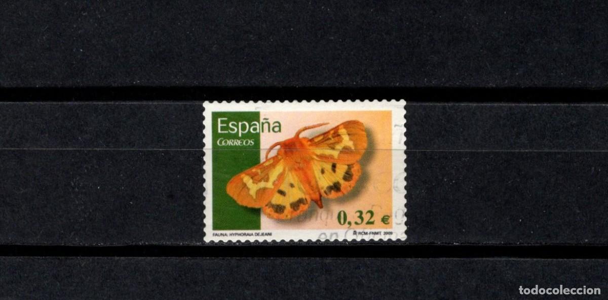 Sellos: Sello usado. Autoadhesivo. Flora y Fauna. Mariposa. 1 de Octubre de 2009. EDIFIL 4466.