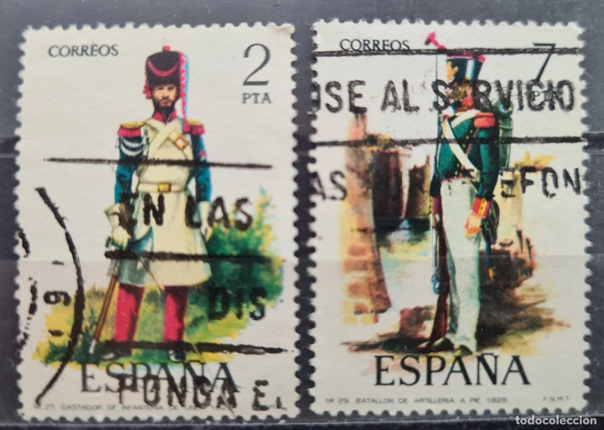 Francobolli: Serie de sellos usados de Espa&ntilde;a 1976: Uniformes militares (VI)