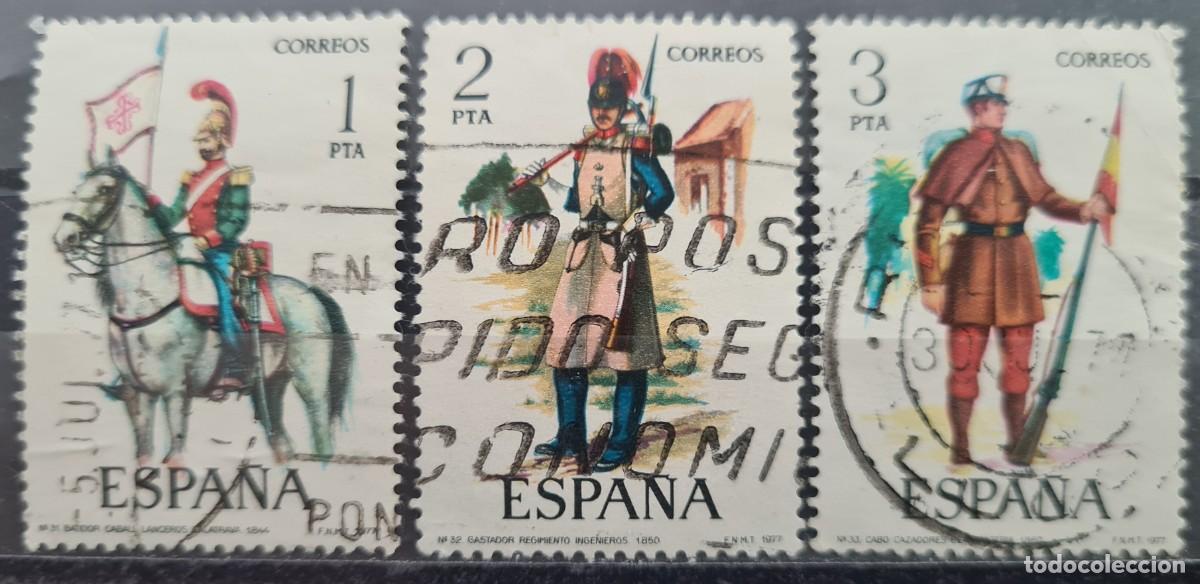 Stamps: Serie de sellos usados de Espa&ntilde;a 1977: Uniformes militare (VII)