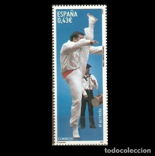 Sellos: Edifil 4492 MNH SIN FIJASELLOS sello Espa&ntilde;a 2009 Danzas Populares Aurresku