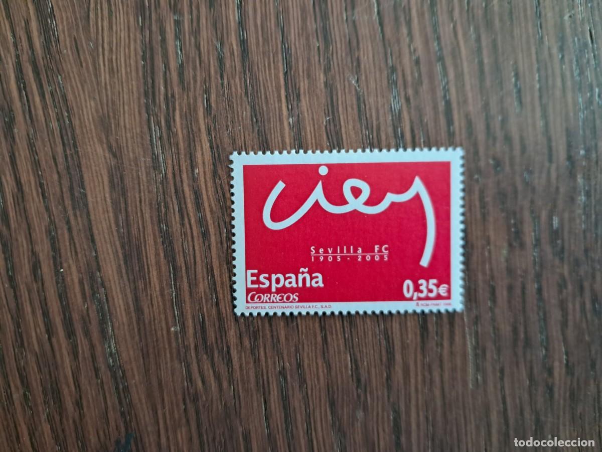 Sellos: ESPA&Ntilde;A EDIFIL 4157 SELLO NUEVO 2005. DEPORTES. 100&deg; DEL SEVILLA FC. F&Uacute;TBOL.