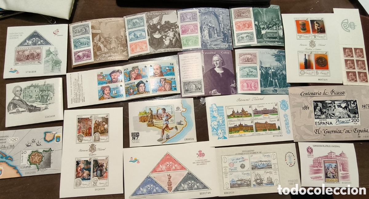 Sellos: 18 HOJITAS SELLOS ESPA&Ntilde;A QUINTO CTENARIO. COL&Oacute;N. GUERNICAPATRIMONIO NACIONAL. CA