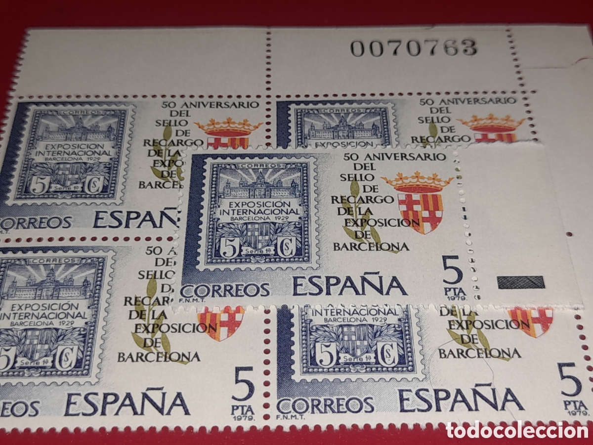Sellos: Sello Espa&ntilde;a nuevo 1979. 50Aniv emisi&oacute;n sello recargo. Escudo armas. Exp. Arquitectura. Historia. A