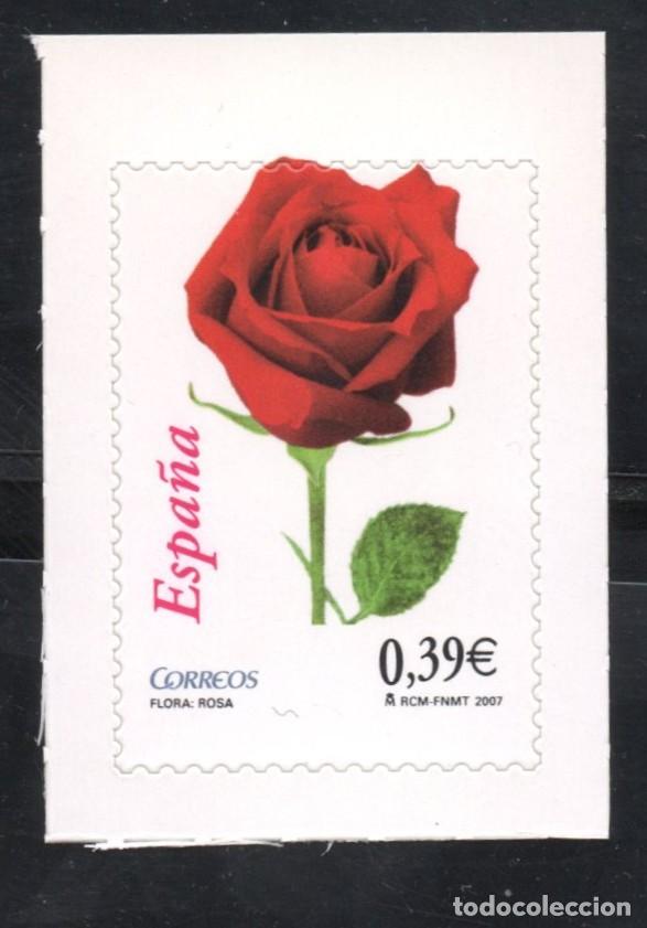 Sellos: EDIFIL 4306** VARIEDAD EL CLAVEL FUERA DEL DENTADO