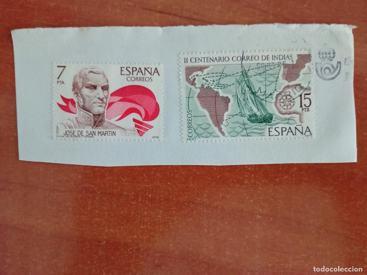 Sellos: 2 SELLOS ESPA&Ntilde;OLES PEGADOS, UNO SIN MATASELLAR