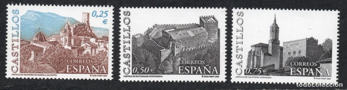 Sellos: SERIE NUEVA ESPA&Ntilde;A - CASTILLOS A&Ntilde;O 2.002. EDIFIL 3889/91