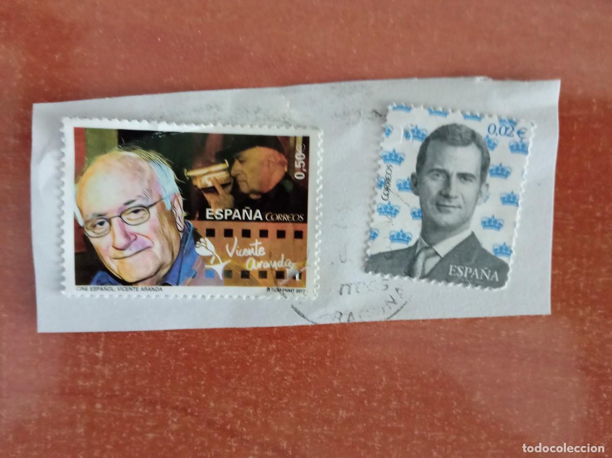 Sellos: 2 SELLOS ESPA&Ntilde;OLES, VICENTE ARANDA Y FELIPE VI, PEGADOS Y MATASELLADOS