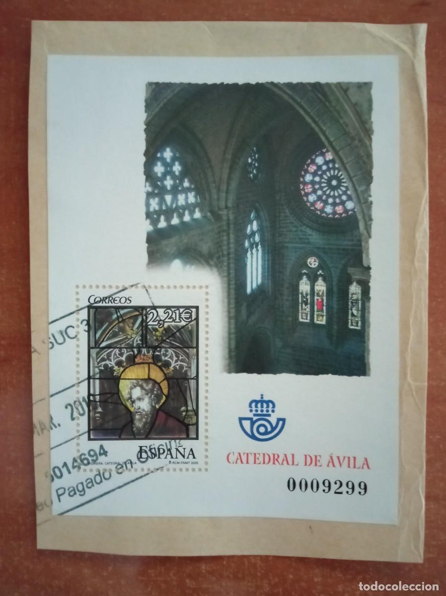 Sellos: HOJA BLOQUE CATEDRAL DE AVILA, PEGADA Y MATASELLADA