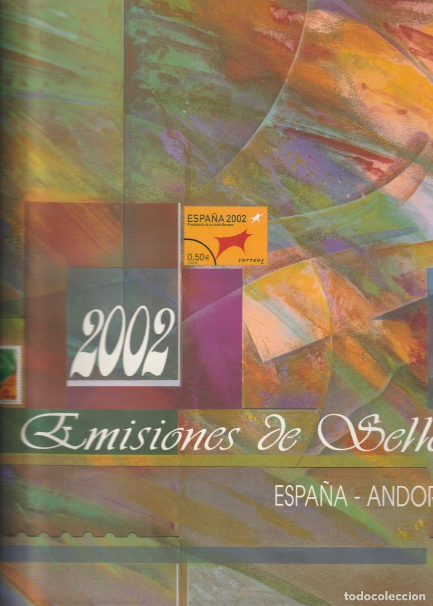 Sellos: LIBRO CON LOS SELLOS EMITIDOS EN ESPA&Ntilde;A EN 2.002