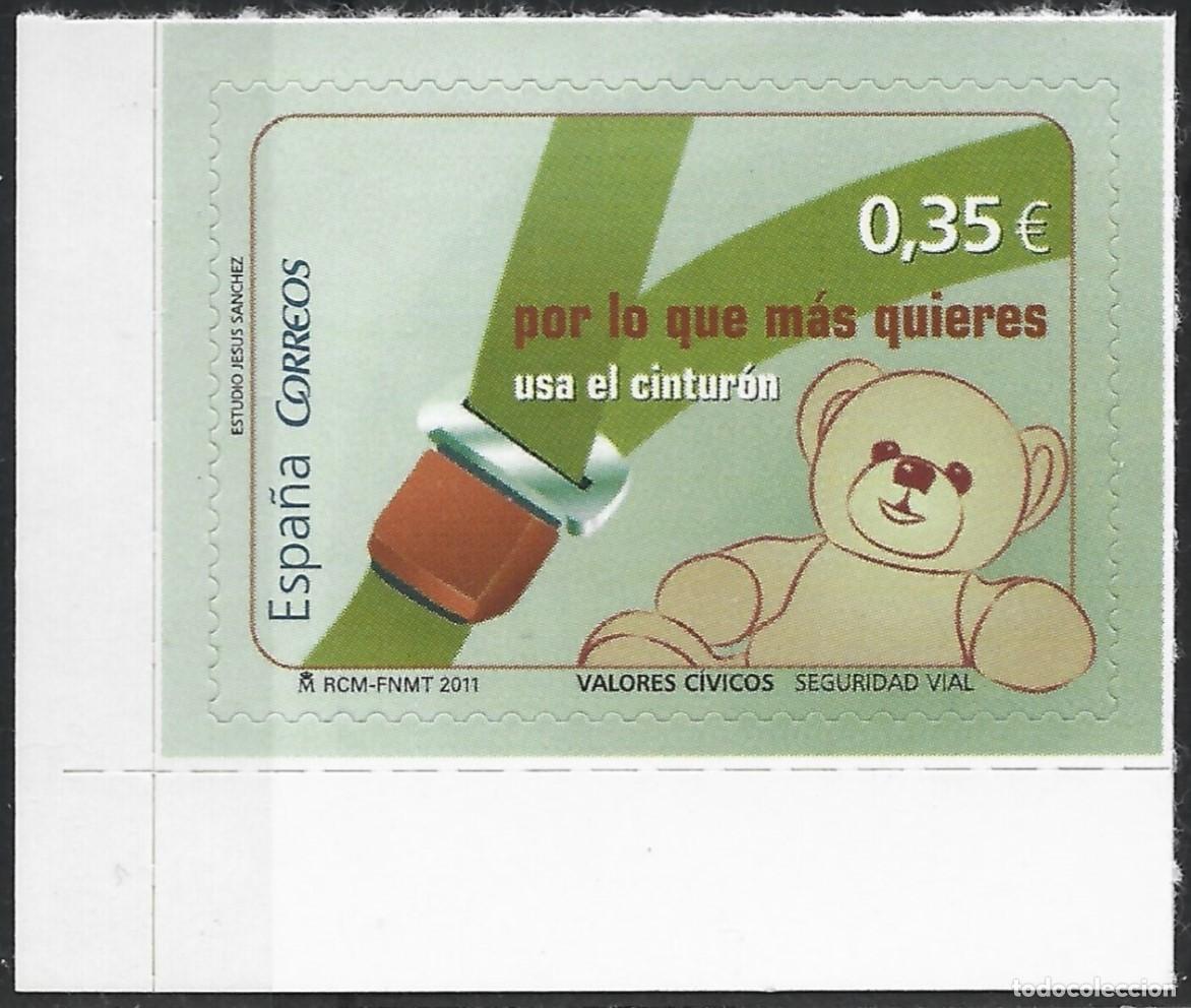 Sellos: ESPA&Ntilde;A - 2011 - VALORES CIVICOS - POR LO QUE M&Aacute;S QUIERES - USO EL CINTUR&Oacute;N - ADHESIVO - MNH