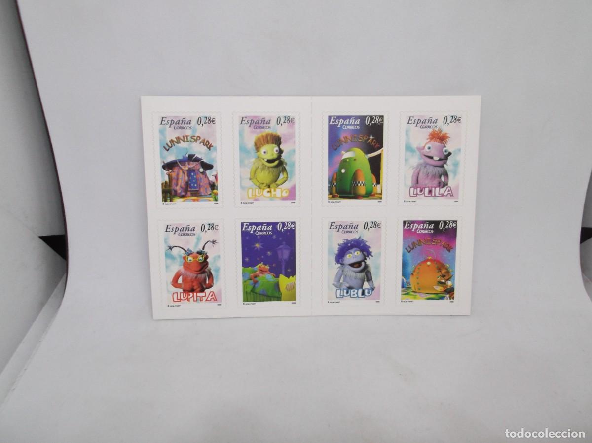 Sellos: Espa&ntilde;a 2005 Carnet Los Lunnis. 8 Sellos Adhesivos