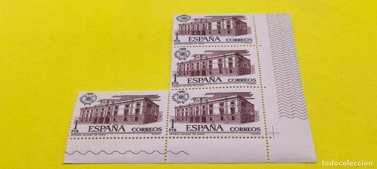 Sellos: Espa&ntilde;a 1976. Edifil 2326. Aduanas. Antigua Aduana de C&aacute;diz. Nuevos. Bloque de 4