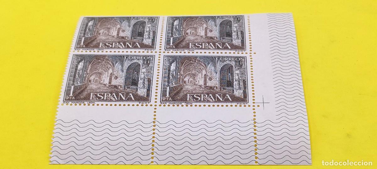 Sellos: Espa&ntilde;a 1976. Edifil 2334. Paradores Nacionales. Hostal de San Marcos (Le&oacute;n). Nuevos. Bloque de 4