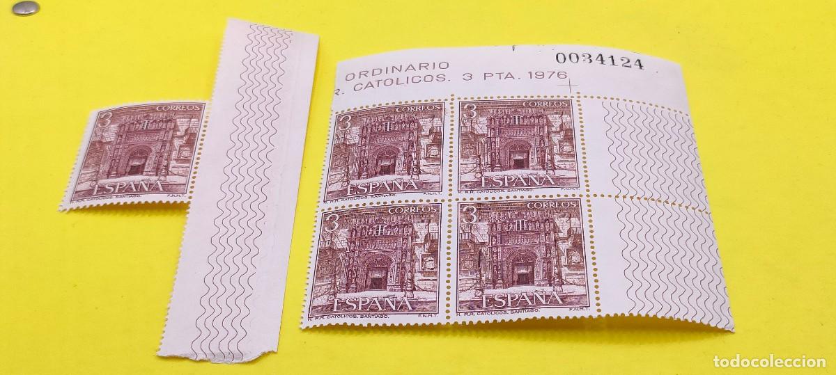 Sellos: Espa&ntilde;a 1976. Edifil 2336. Paradores Nacionales. Hostal de los Reyes Cat&oacute;licos. Nuevos. Bloque de 4