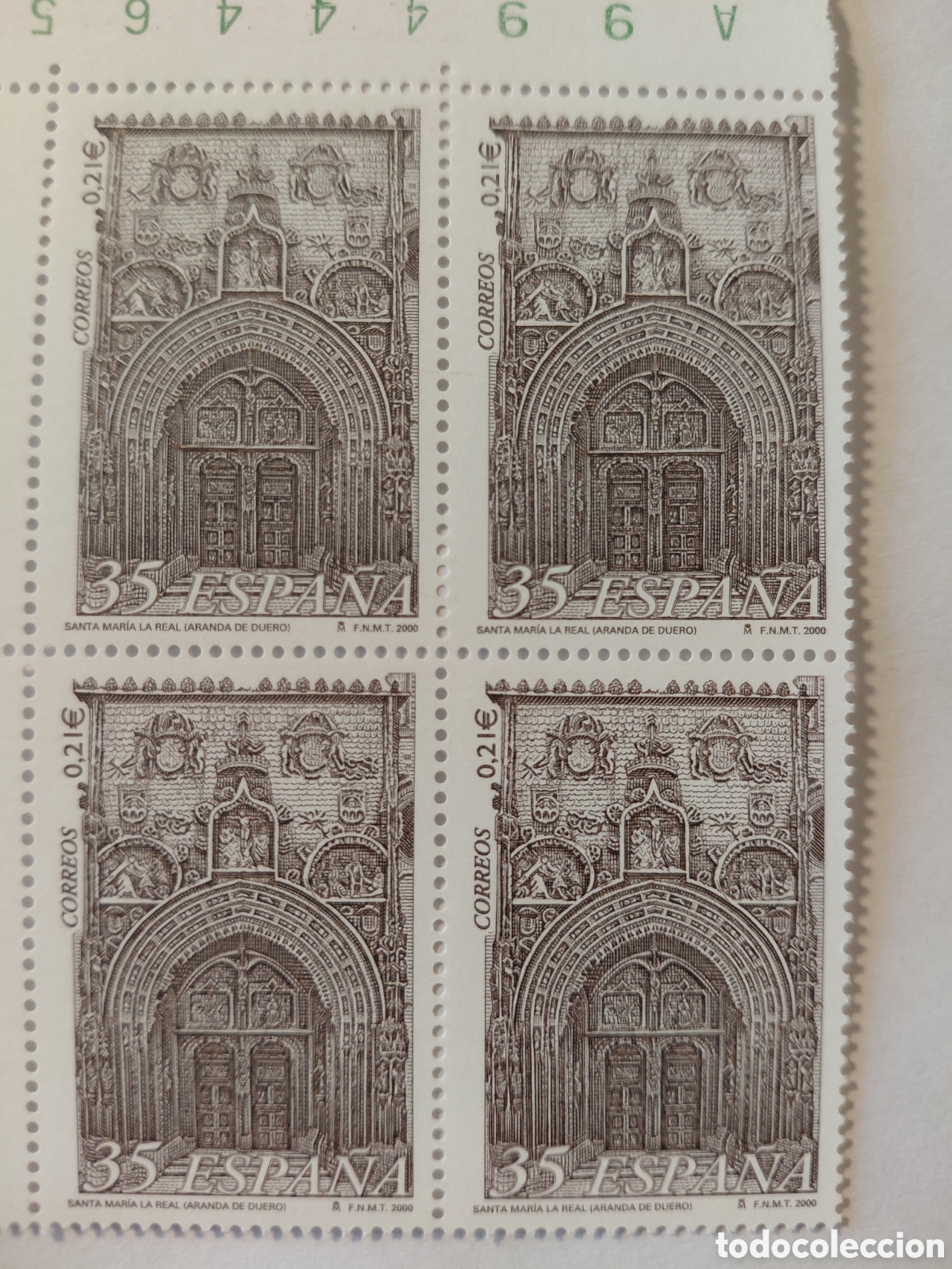 Sellos: Bloque 4x35 pts portada santa Maria la real 2000