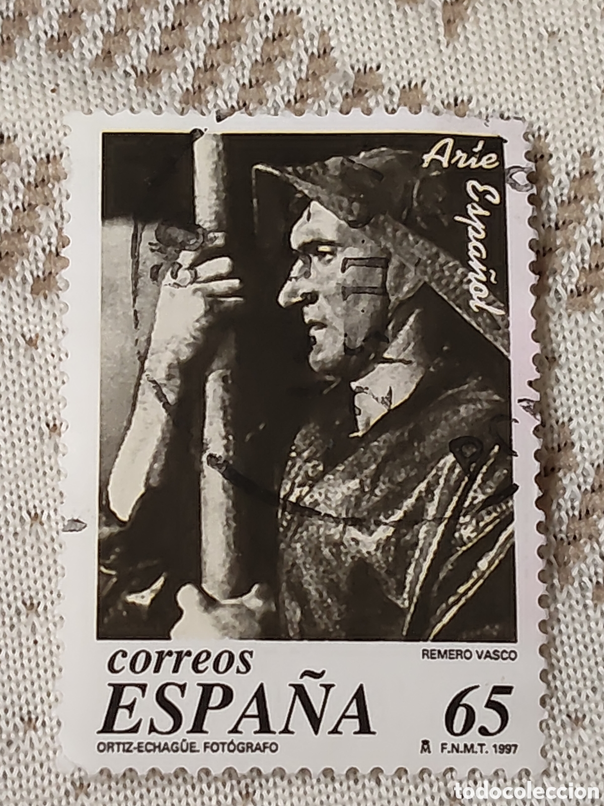 Sellos: Sello de Espa&ntilde;a ic&oacute;nica fotograf&iacute;a Remero Vasco tomada en 1931 por el fot&oacute;grafo Jos&eacute; Ortiz 1977