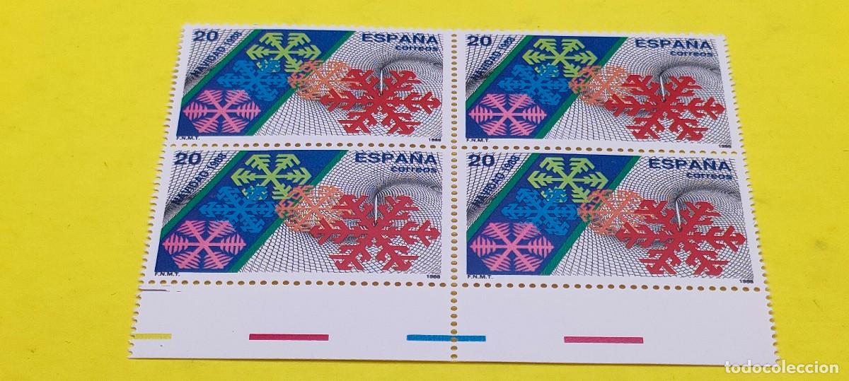 Sellos: Espa&ntilde;a 1988. Edifil 2976. Navidad. Cristales de nieve. Nuevos. Bloque de 4