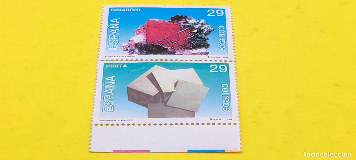 Sellos: Espa&ntilde;a 1994. Edifil 3283 y 3285. Minerales de Espa&ntilde;a. Cinabrio y Pirita. Nuevos. Bloque de 2