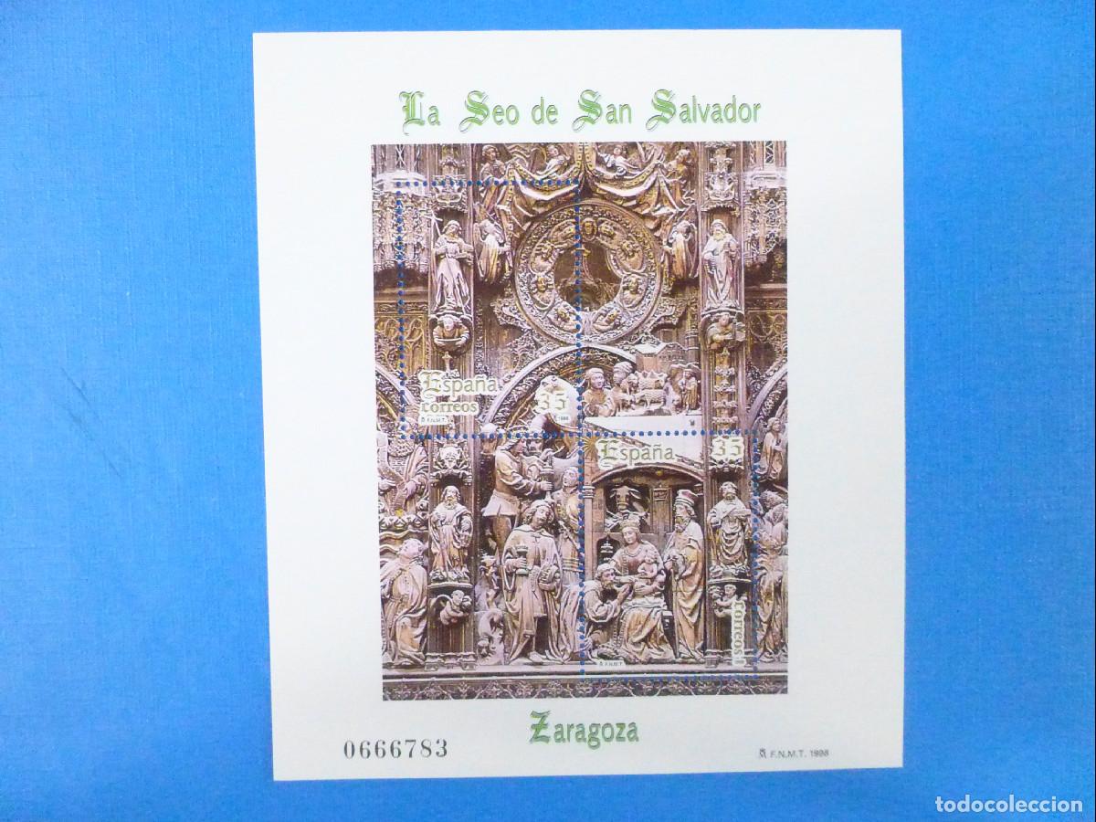 Sellos: SELLO - Hojita SH3595 La Seo de San Salvador - EDIFIL 3595- A&ntilde;o 1998