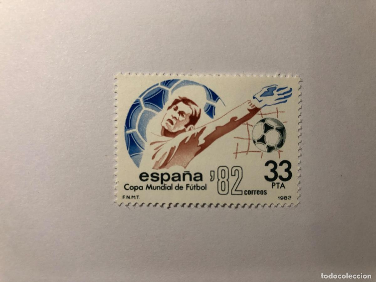Sellos: Sello postal de Espa&ntilde;a del 1982, valor 33 PTA. Copa Mundial de F&uacute;tbol de Espa&ntilde;a. Edifil 2662. Nuevo