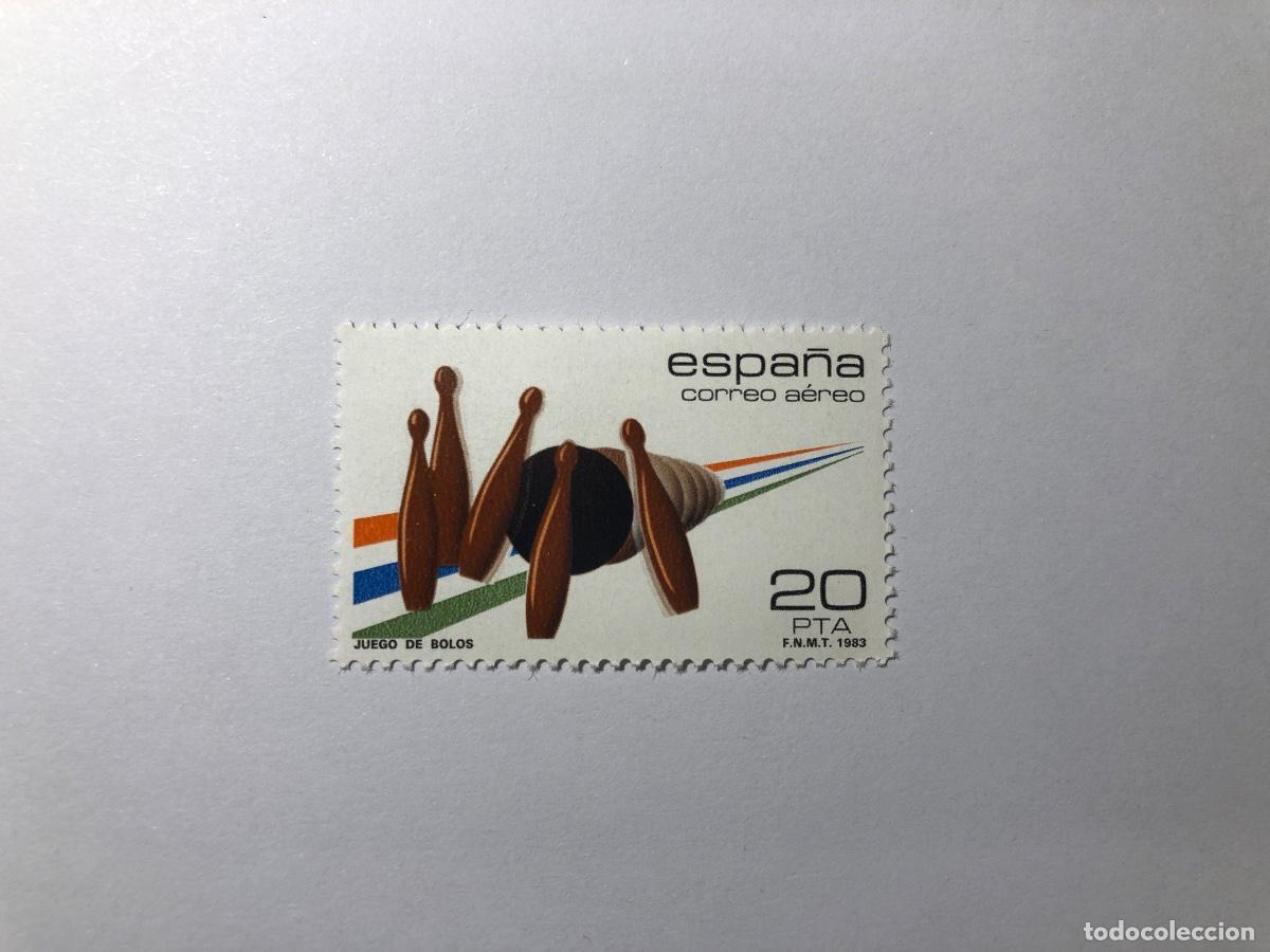 Sellos: Sello postal Correos Espa&ntilde;a de 1983. Valor facial 20 PTA. Edifil 2696. Correo a&eacute;reo deporte. Nuevo
