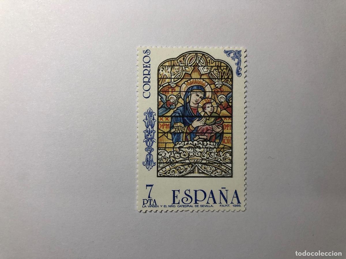 Sellos: Sello postal Correos Espa&ntilde;a de 1985 valor facial 7 PTA. Edifil 2815. Vidrieras art&iacute;sticas. Nuevo