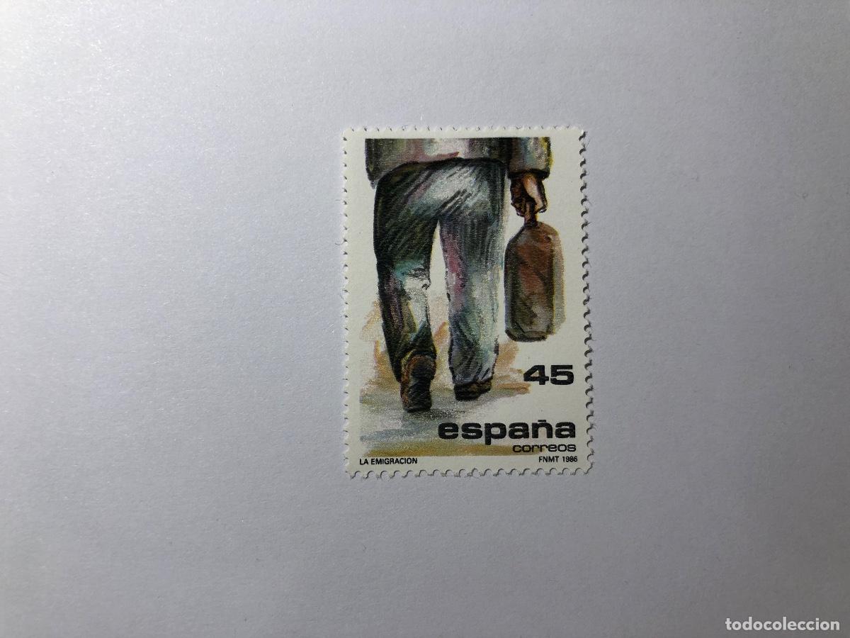 Sellos: Sello postal Correos Espa&ntilde;a de 1986 valor facial 45 PTA. Edifil 2846. La Emigraci&oacute;n. Nuevo