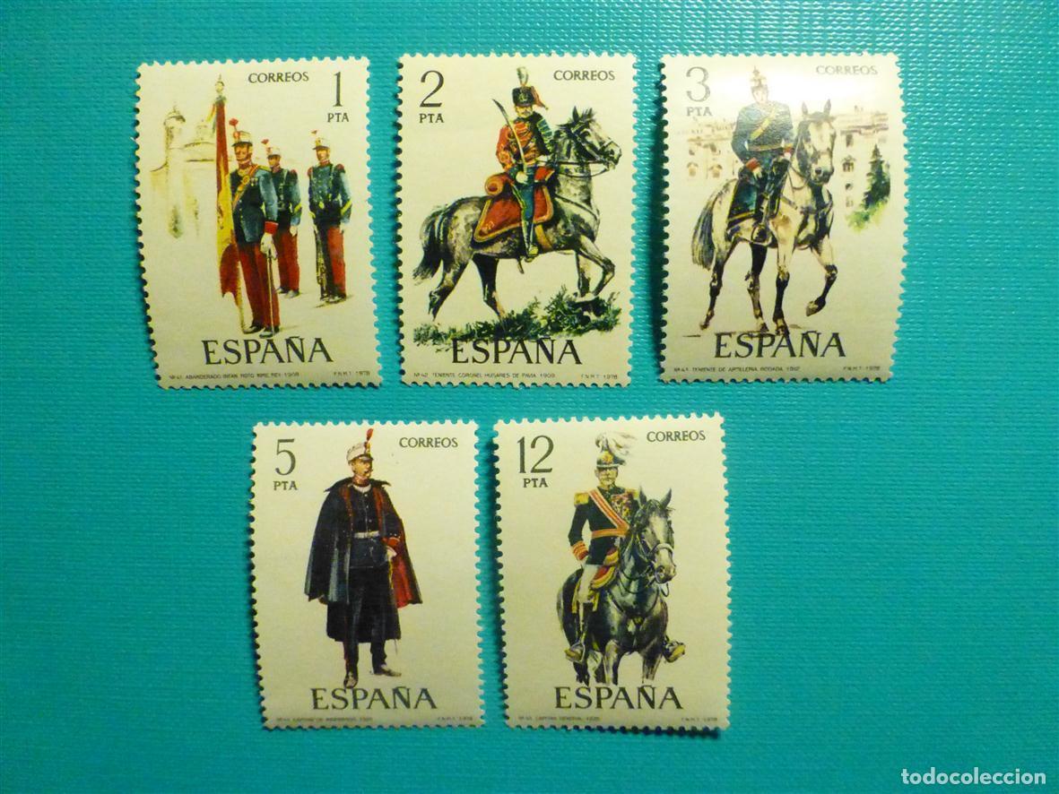 Sellos: Sello Espa&ntilde;a Correos, Serie Completa Uniformes Militares, A&ntilde;o 1978, EDIFIL 2451 al 2455 - Nuevos