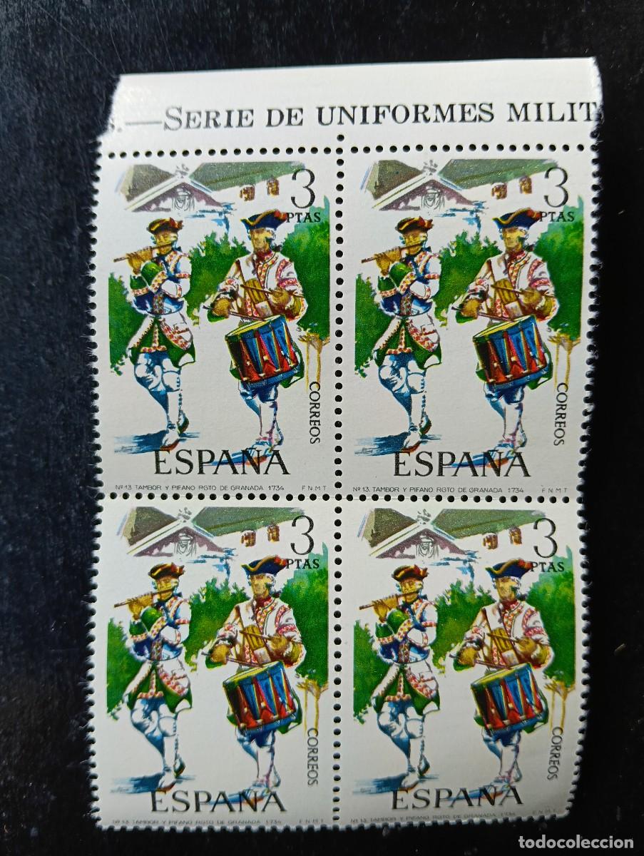 Sellos: Espa&ntilde;a 1974 -Edifil 2199 -Uniformes militares. Tambor del Regimiento de Granada - Bloque de 4