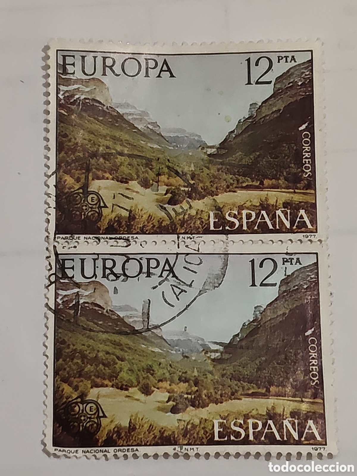 Selos: Bloque de 2 sellos de Espa&ntilde;a paisajes 1977
