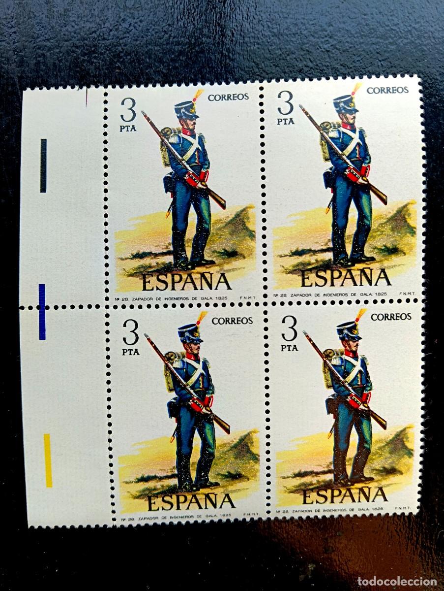 Sellos: Espa&ntilde;a 1976 - Edifil 2352 - Uniformes militares. Zapador de Ingenieros de Gala. Nuevos. Bloque de 4