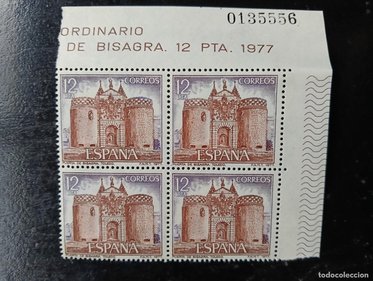 Sellos: ESPA&Ntilde;A 1977 - EDIFIL 2422 - PUERTA DE BISAGRA, TOLEDO - BLOQUE DE 4