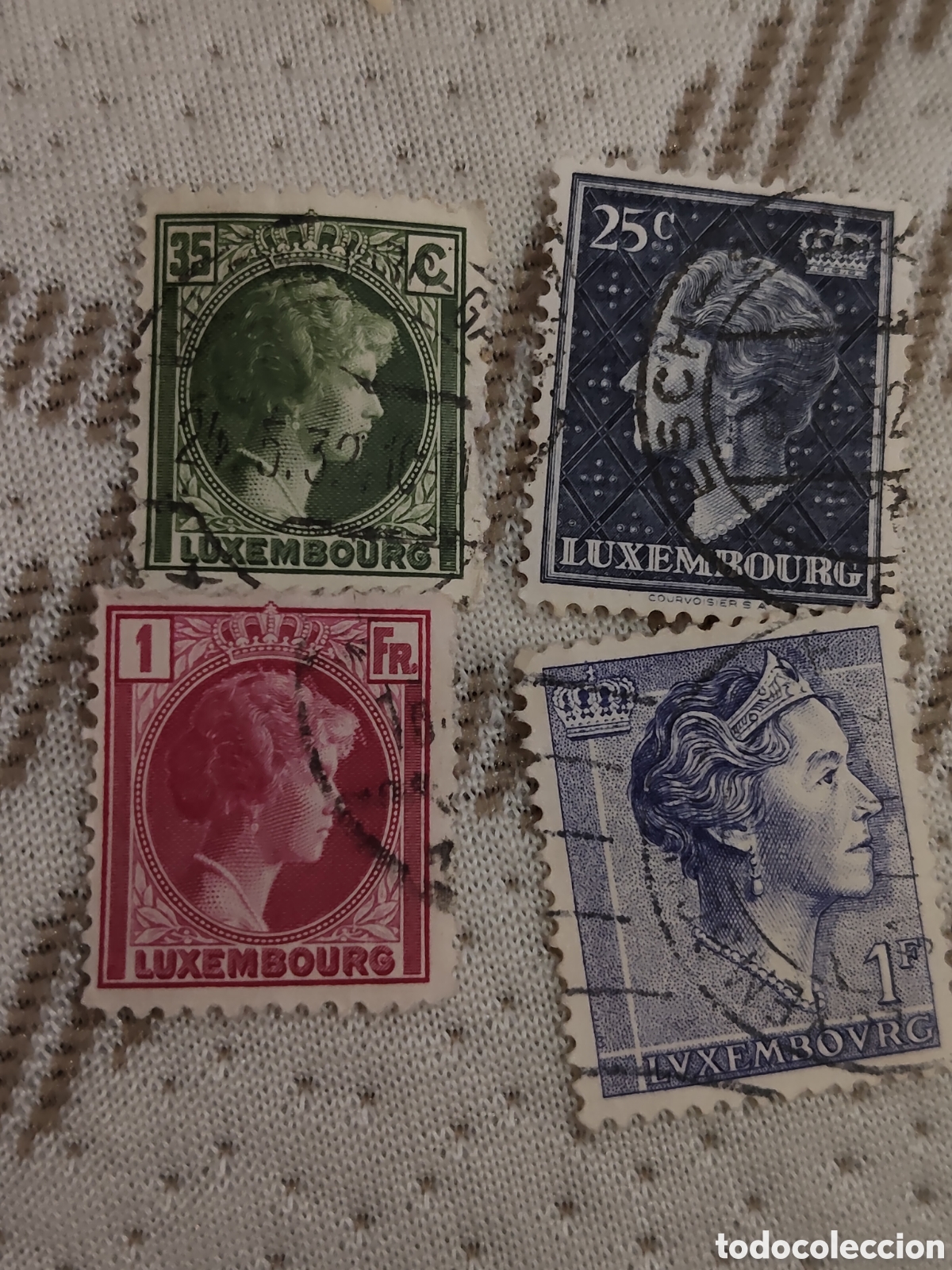 Sellos: 4 sellos de Luxemburgo Gran Duquesa Carlota diferentes &eacute;pocas 1926-60 usados