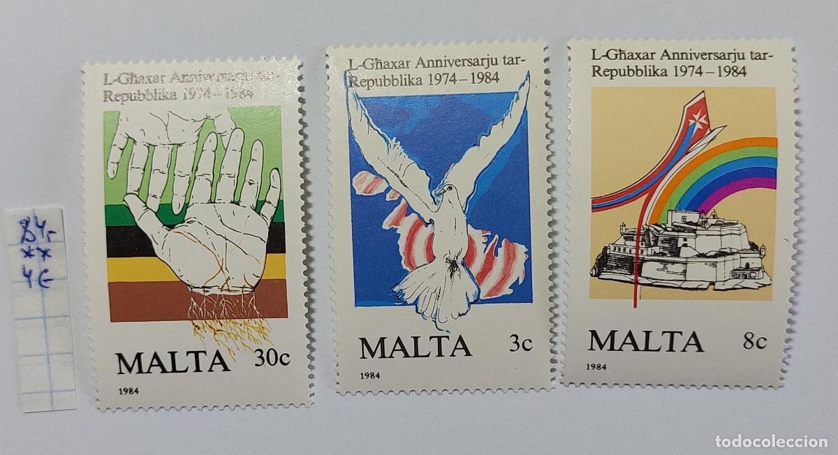 Sellos: Malta. 1984 paloma, manos y una fortaleza D&eacute;cimo aniversario de la Rep&uacute;blica ** MNH
