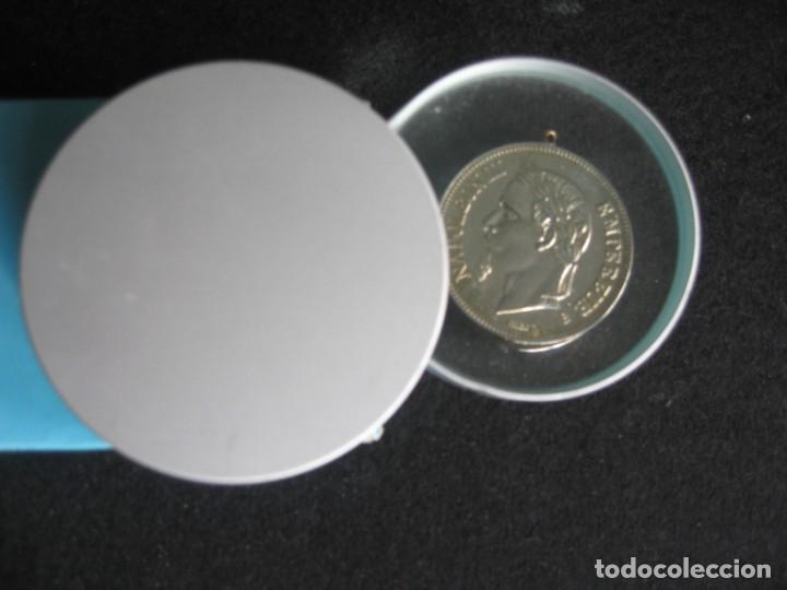 Sellos: LUPA REDONDA PLEGABLE - Foto 1