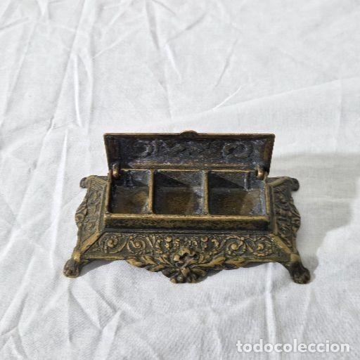 Sellos: Antigua caja para sellos en bronce - Foto 4