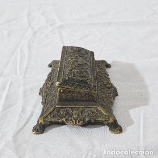 Sellos: Antigua caja para sellos en bronce - Foto 12