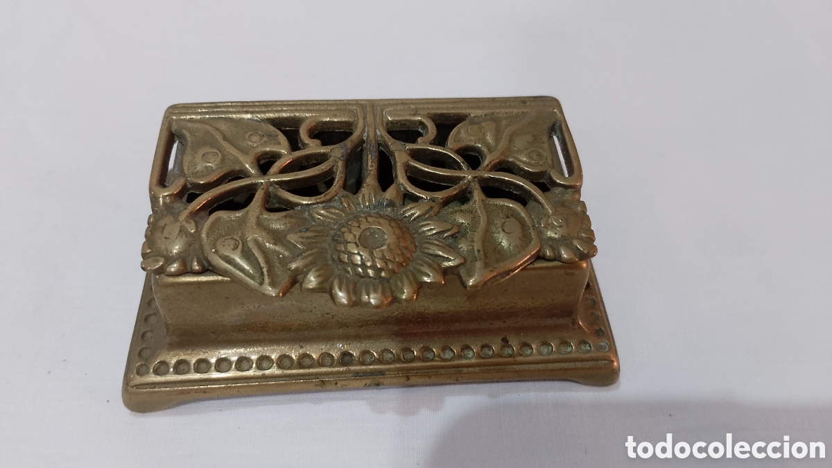 Sellos: Caja de sellos antigua modernista de bronce