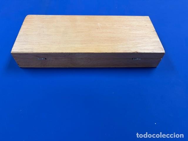 Briefmarken: Cl&aacute;sica caja clasificadora de filatelia