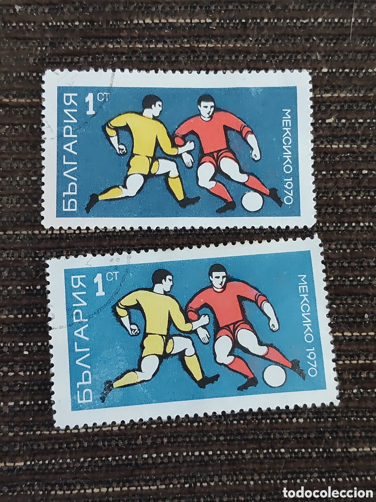 Sellos: 2 sellos de Bulgaria mundial de f&uacute;tbol M&eacute;xico 1970