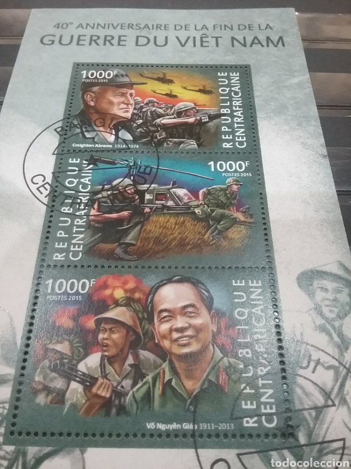 Sellos: HB Centroafricana mtda/2015/40Aniv/fin/guerra/Vietnam/soldado/helicoptero/uniforme/armas/aciacion/mi