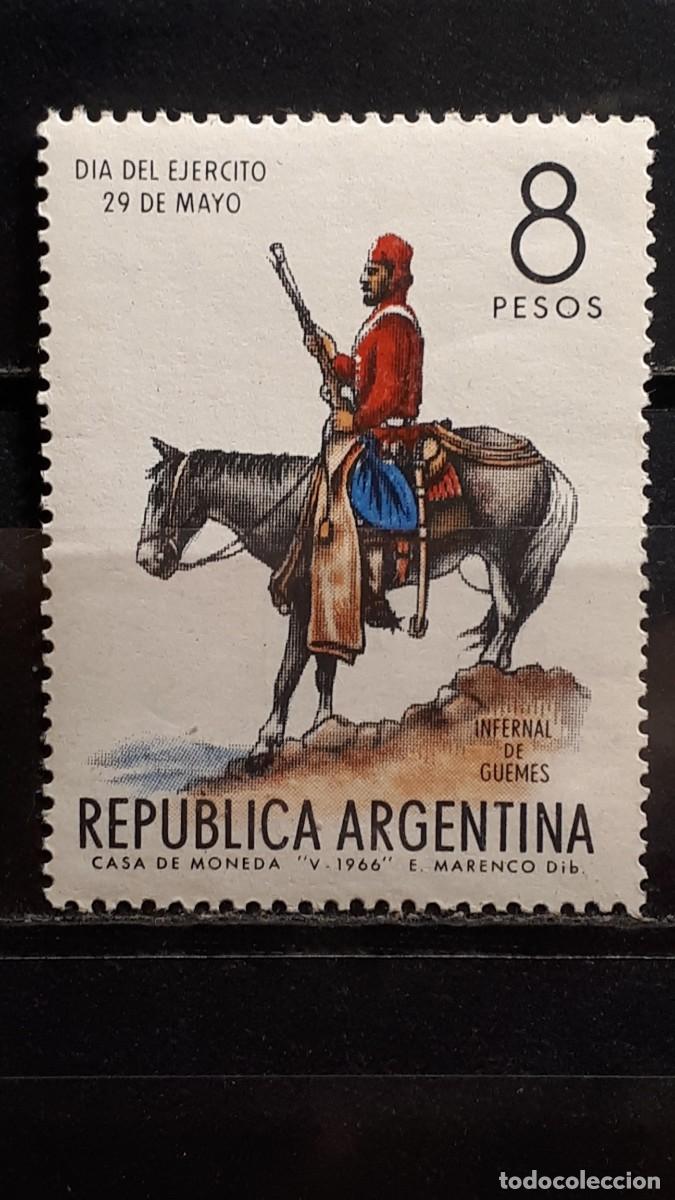 Sellos: MILITAR. ARGENTINA. A&Ntilde;O 1966. **. YVERT 736