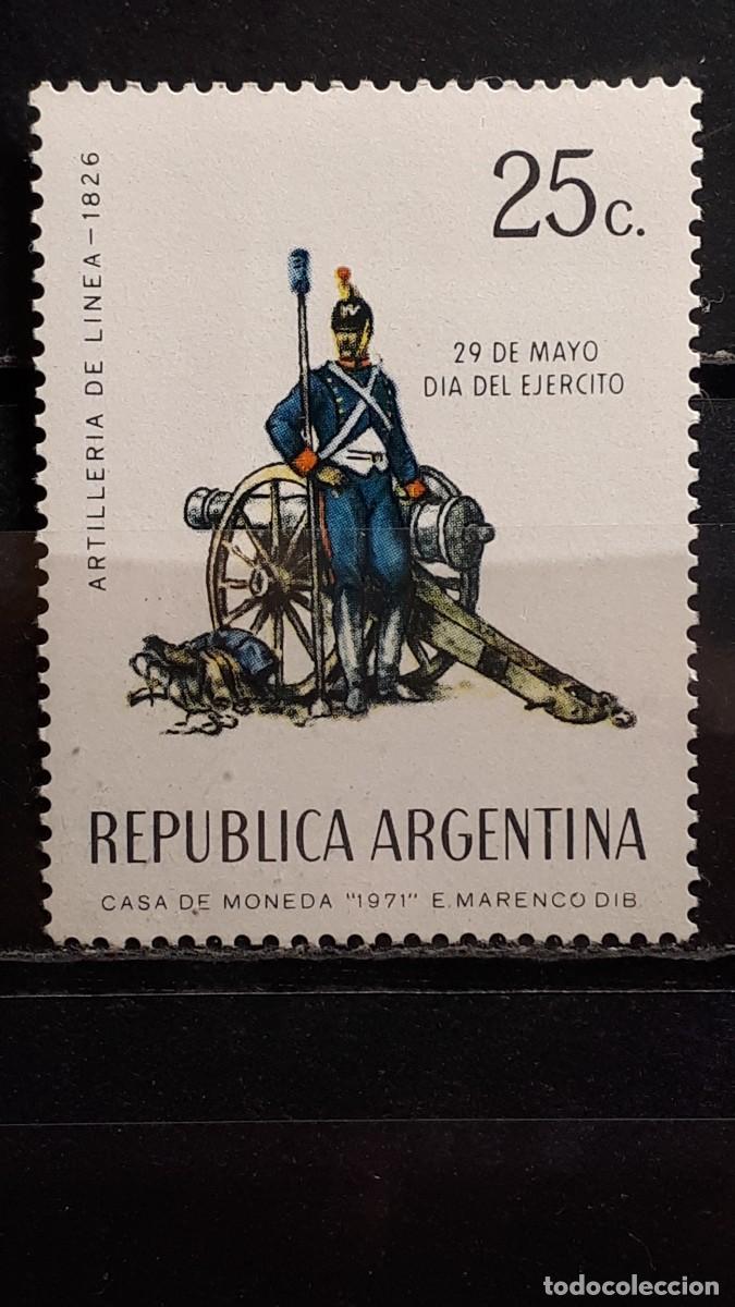 Sellos: MILITAR. ARGENTINA. A&Ntilde;O 1971. **. YVERT 897