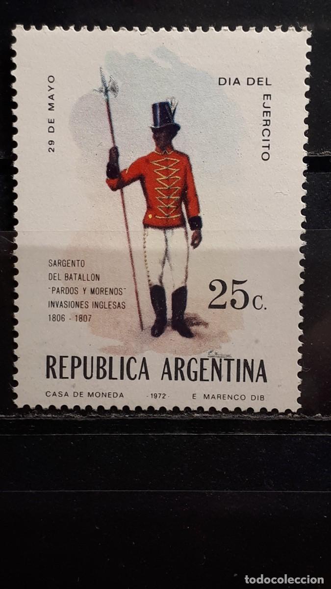 Sellos: MILITAR. ARGENTINA. A&Ntilde;O 1972. **. YVERT 923